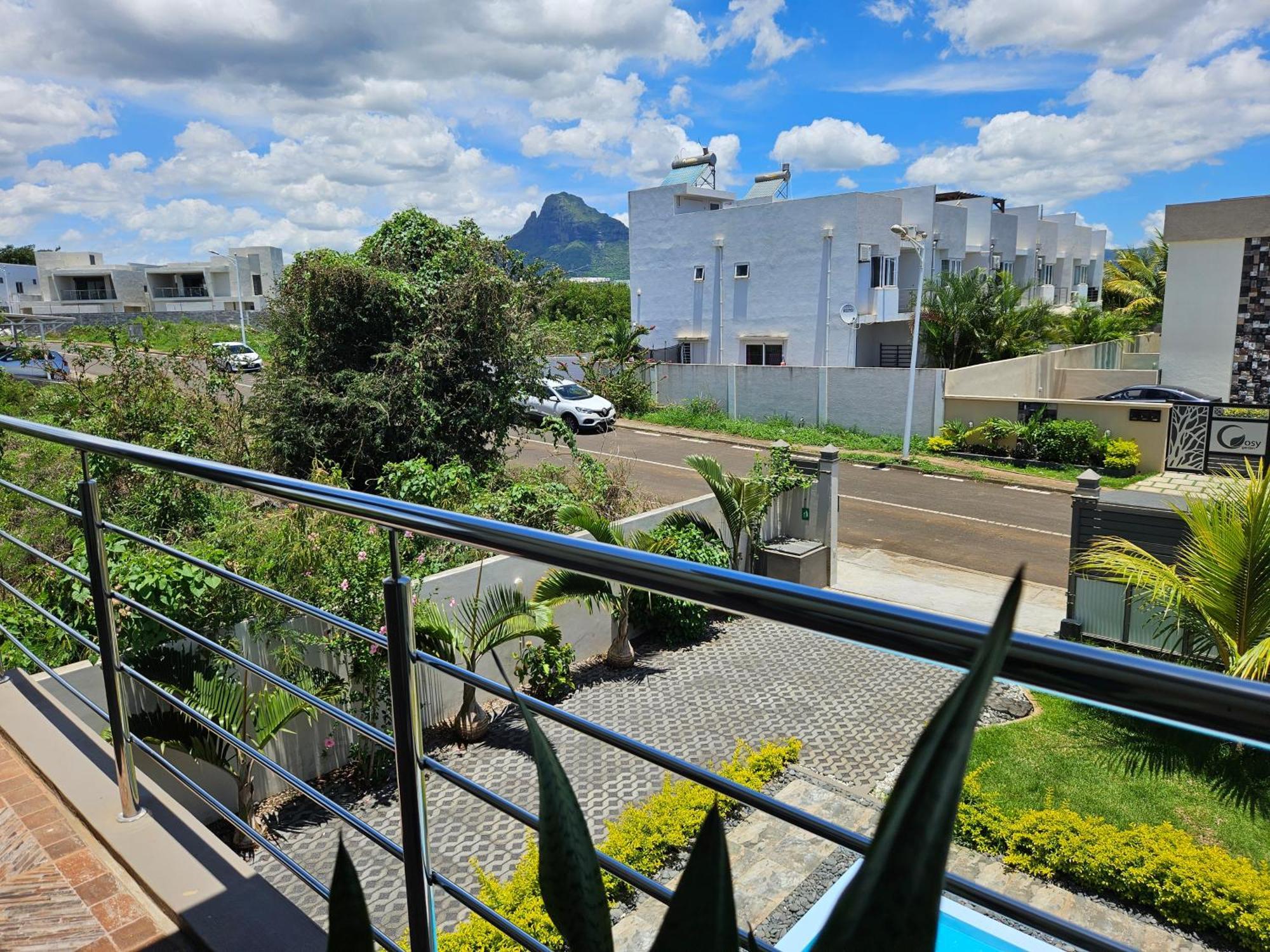 Villa Aahana - Flic En Flac Экстерьер фото