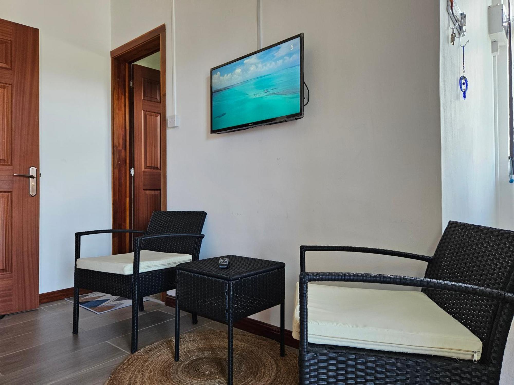 Villa Aahana - Flic En Flac Экстерьер фото